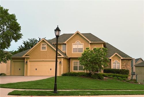 14650 Nw 66th Ter, Parkville, MO, 64152-5217 | Card Image
