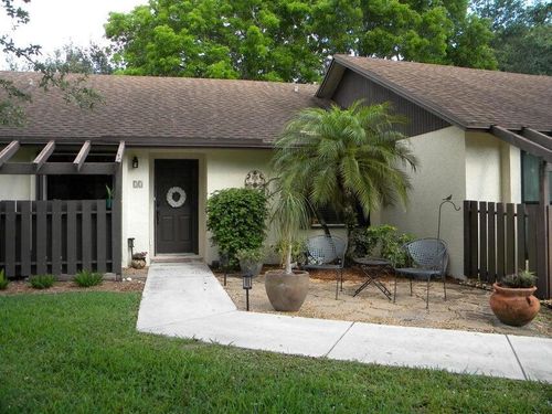 77 Via De Casas Norte, Boynton Beach, FL, 33426-8807 | Card Image