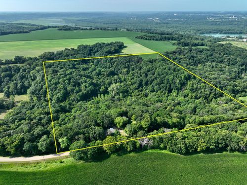 33289 Cherry Creek Rd, Le Sueur, MN, 56058-4297 | Card Image