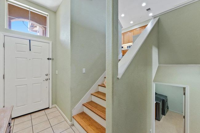 757 Roble St, Townhouse with 4 bedrooms, 3 bathrooms and 2 parking in Watsonville CA | Image 4