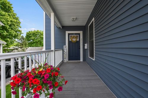 271-271 Haven St, Reading, MA, 01867-3215 | Card Image