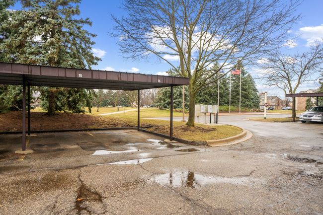 42565 Lilley Pointe Dr, Condo with 2 bedrooms, 2 bathrooms and null parking in Canton MI | Image 20
