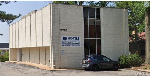 c-11720 Old Ballas Rd, Creve Coeur, MO, 63141-7026 | Card Image