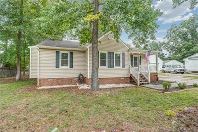 8841 Firethorne Lane, Home with 3 bedrooms, 2 bathrooms and null parking in Chesterfield VA | Image 3