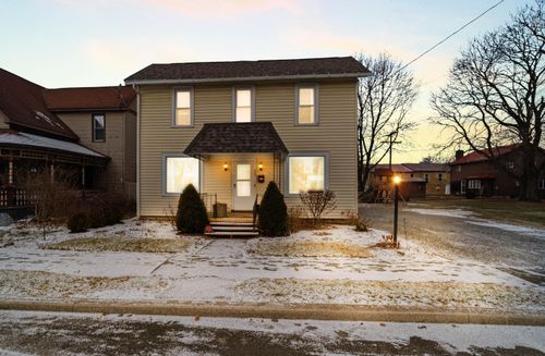 407 E Pine St, Philipsburg, PA, 16866-1423 | Card Image