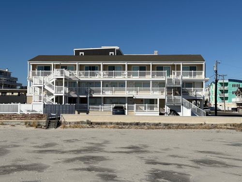 201-422 Farragut Rd, Wildwood Crest, NJ, 08260-3974 | Card Image