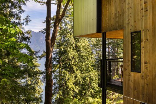 1283 Park Rd, Bowen Island, BC, V0N1G1 | Card Image