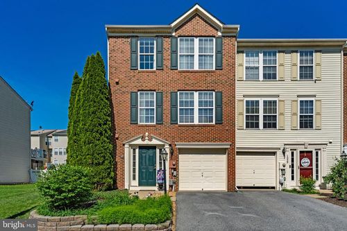 1327 Mare St, RANSON, WV, 25438-5711 | Card Image