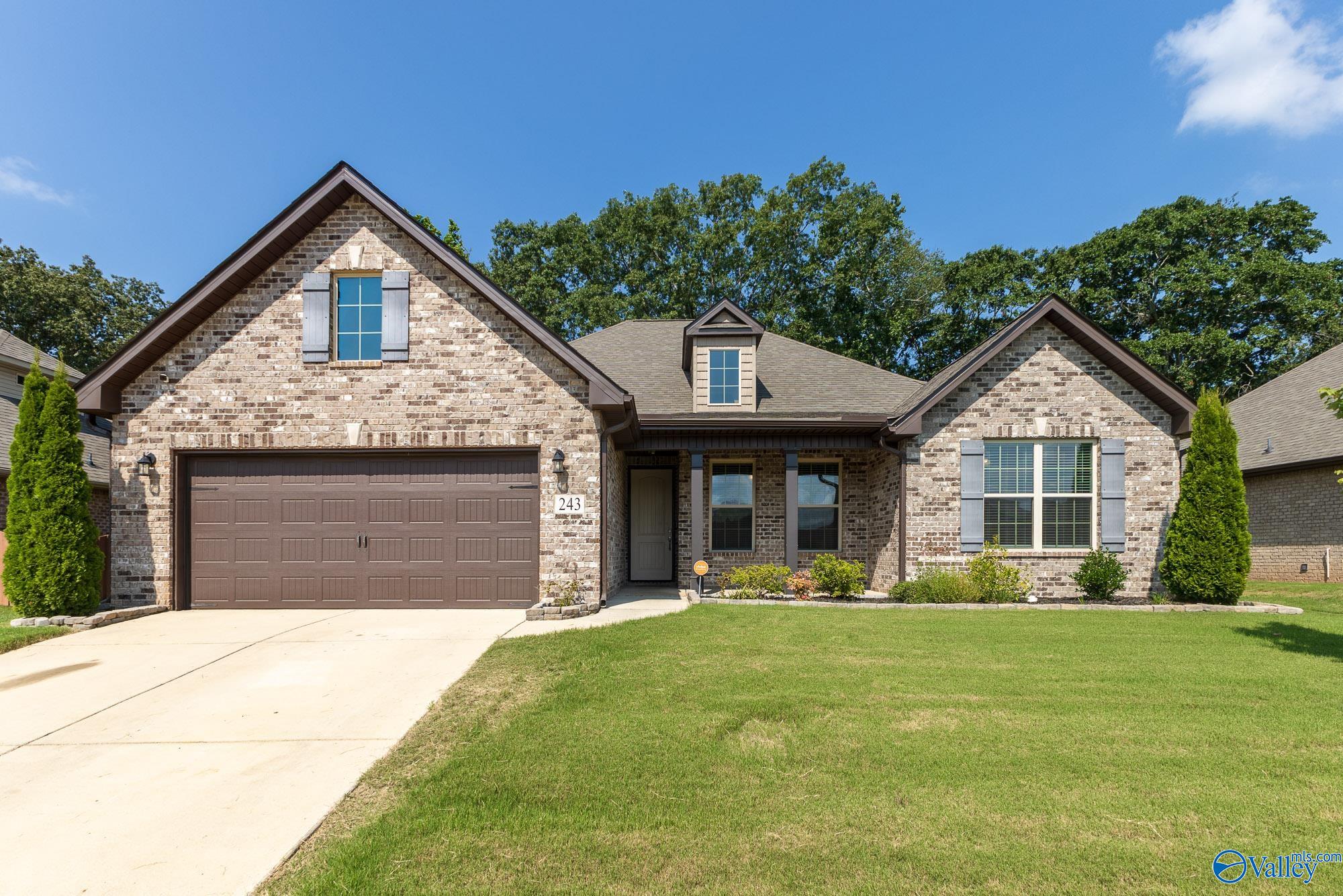 Dustin Ln, Madison, AL 35757