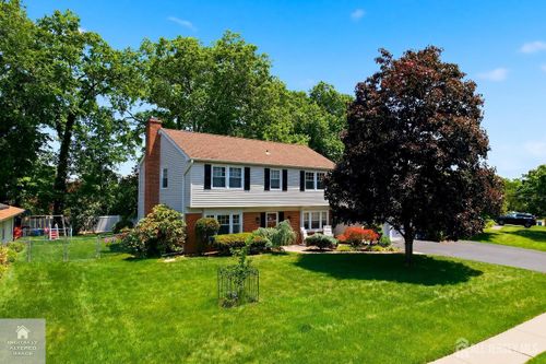 13 Abbott Rd, Somerset, NJ, 08873-2344 | Card Image