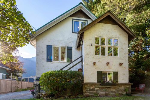 41869 Hope Rd, Brackendale, BC, V0N1H0 | Card Image