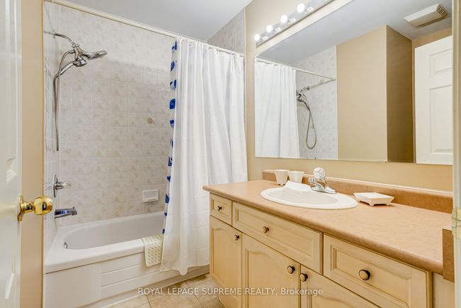 433 Trudeau Dr, House other with 3 bedrooms, 3 bathrooms and 2 parking in Milton ON | Image 33