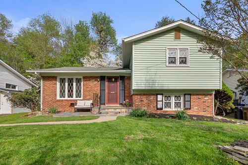 818 Cabin John Pkwy, ROCKVILLE, MD, 20852-1025 | Card Image