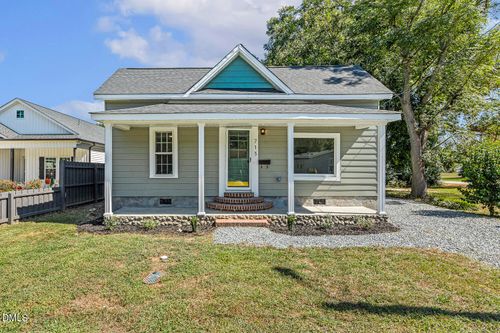 713 E Divine St, Dunn, NC, 28334-5027 | Card Image