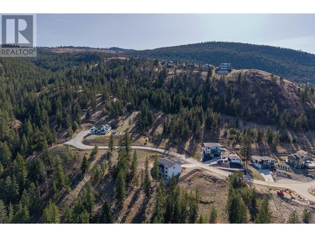 17 - 3100 Kicking Horse Dr, House other with 7 bedrooms, 6 bathrooms and 7 parking in Kamloops BC | Image 6