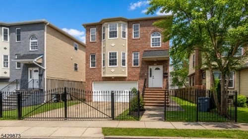 148 N Munn Ave, East Orange, NJ, 07017-4281 | Card Image