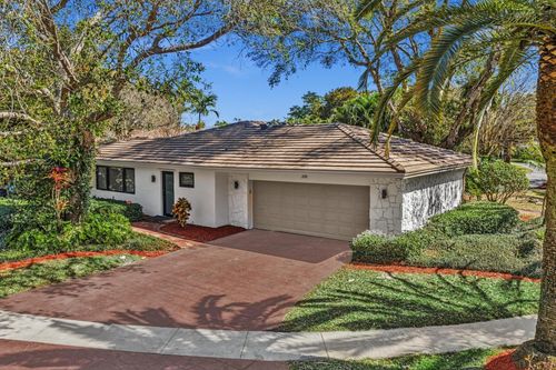 3111 N 52nd Ave, Hollywood, FL, 33021-2329 | Card Image