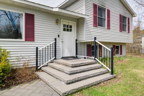2575 Reily Ct, Traverse City, MI, 49685-9648 | Card Image