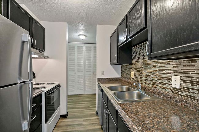 Kitchen | Image 8