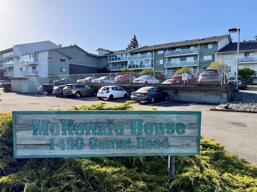 312-1490 Garnet Rd, Saanich, BC, V8P5L1 | Card Image