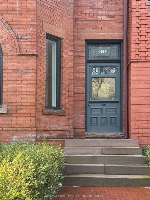 2w-436 Markham St, Toronto, ON, M6G2L2 | Card Image