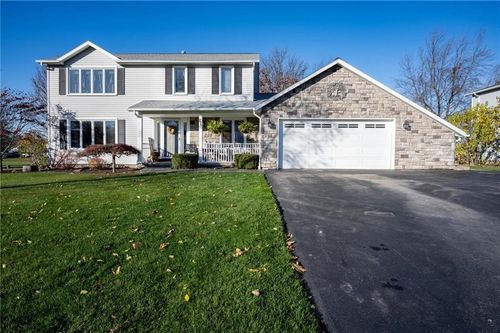 276 Crosby Ln, Greece, NY, 14612-3336 | Card Image