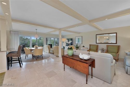 apt-351-103 Clubhouse Dr, NAPLES, FL, 34105-2903 | Card Image