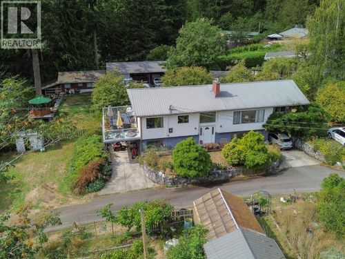 7889 101 Highway, Powell River, BC, V8A0R7 | Card Image