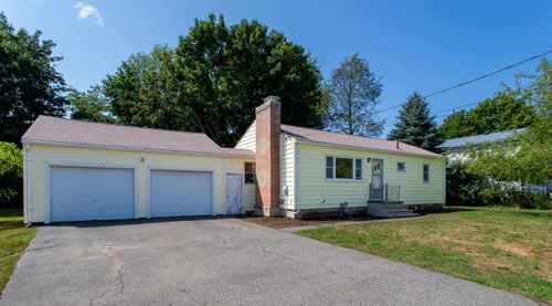 16 Tuck Rd, Hampton, NH, 03842-1225 | Card Image