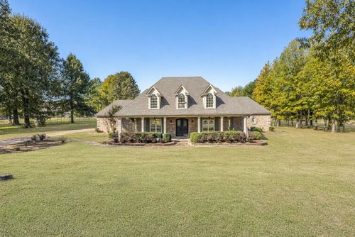 20 Surrey Loop Cir, Byhalia, MS, 38611 | Card Image
