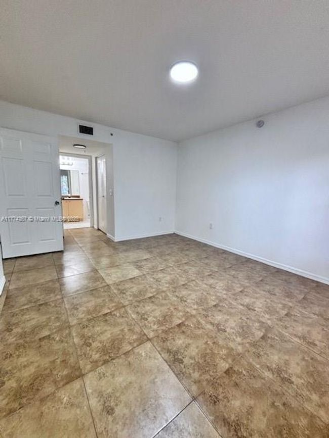 APT-101 - 4190 San Marino Blvd, Condo with 2 bedrooms, 2 bathrooms and null parking in West Palm Beach FL | Image 29