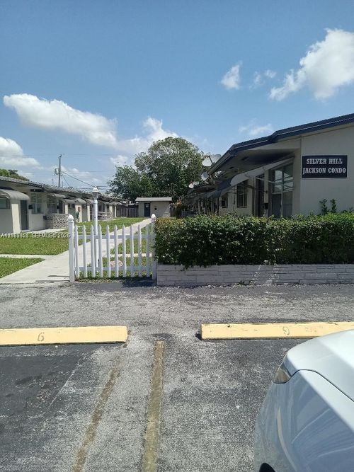 3-2901 Jackson St, Hollywood, FL, 33020-4754 | Card Image
