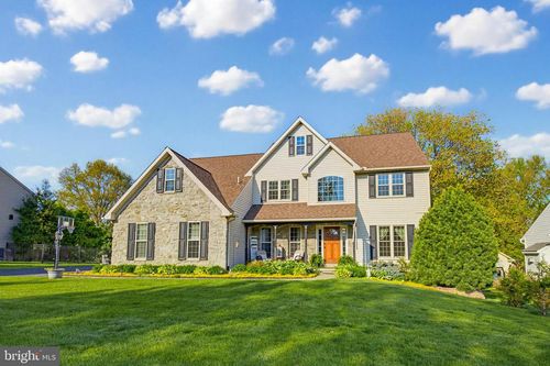 7 Thornhill Ln, Willow Street, PA, 17584-9638 | Card Image