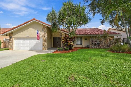 9255 Nw 18th St, Plantation, FL, 33322-5231 | Card Image