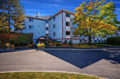 302-318 Lorry Greenberg Drive, Hunt Club - South Keys and Area, ON, K1T2R5 | Card Image