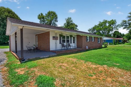 111 Westwood 5th Ave, Mc Minnville, TN, 37110-3040 | Card Image