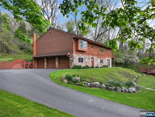 7 Sheba Dr, Sussex, NJ, 07461-4829 | Card Image