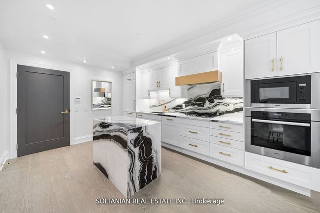 221 - 1900 Bayview Ave, Condo with 2 bedrooms, 2 bathrooms and 2 parking in Toronto ON | Image 6