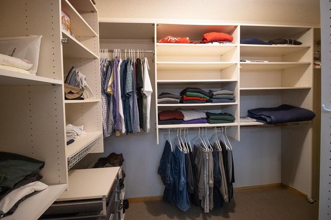 Walk-in Closet | Image 22