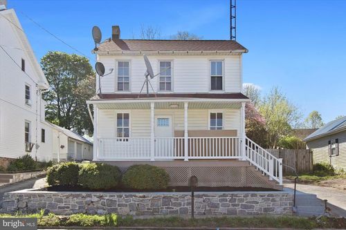 81 Main St, YORKANA, PA, 17406-8204 | Card Image