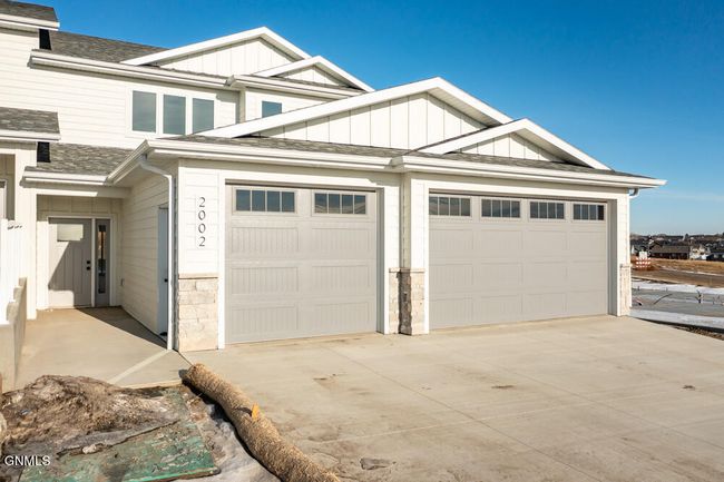 2002 Prairie Hawk Dr, Townhouse with 4 bedrooms, 3 bathrooms and null parking in Bismarck ND | Image 27