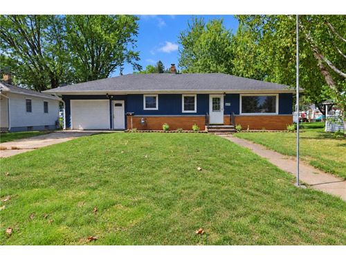 439 N 8th St, River Falls, WI, 54022-2555 | Card Image