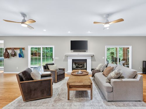 6480 Peytonsville Arno Rd, College Grove, TN, 37046-9133 | Card Image