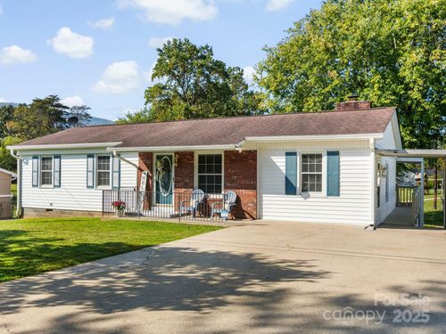 115 Scenic View Dr, Swannanoa, NC, 28778-2625 | Card Image