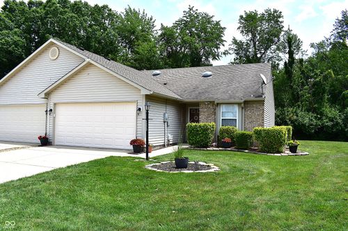 1223 Long Shore Dr, Indianapolis, IN, 46217-5270 | Card Image