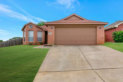 1451 Morrison Dr, Fort Worth, TX, 76112-3733 | Card Image