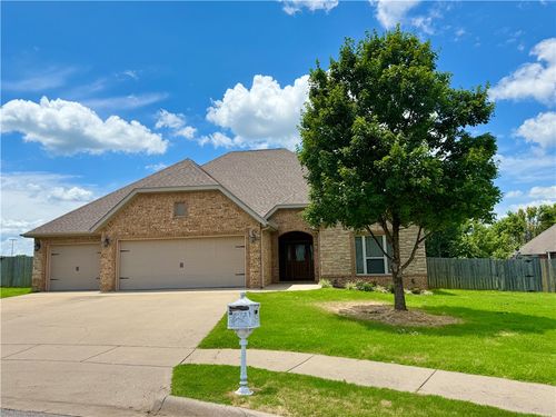 145 Rosemeade Dr, Farmington, AR, 72730-8658 | Card Image