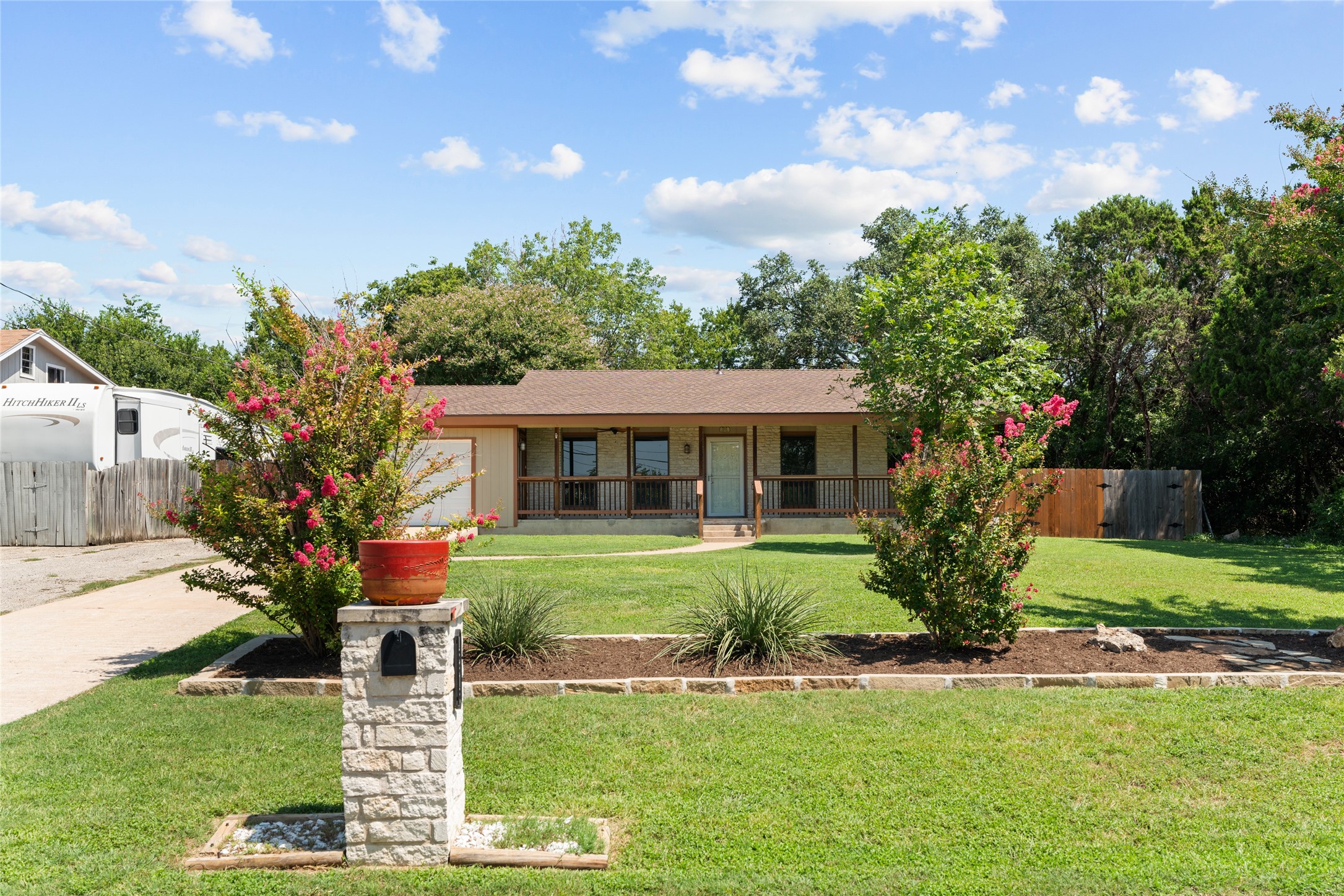 Lake Oaks Dr, Jonestown, TX 78645
