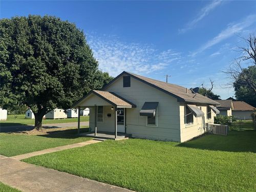 818 W Watts St, El Reno, OK, 73036-3433 | Card Image