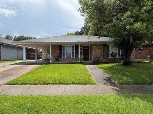732 Huckleberry Ln, Terrytown, LA, 70056-5224 | Card Image